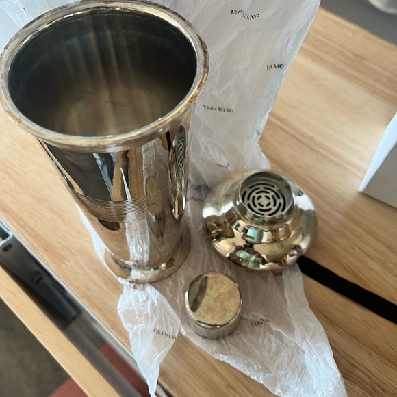 Vera Wang Silver Bar Accessories Cocktail Shaker - Picture 2 of 4